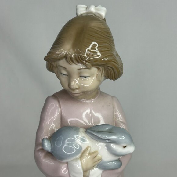 Nao By Lladro Girl W/ Bunny Figurine Porcelain Collectible 13" - Picture 6 of 10